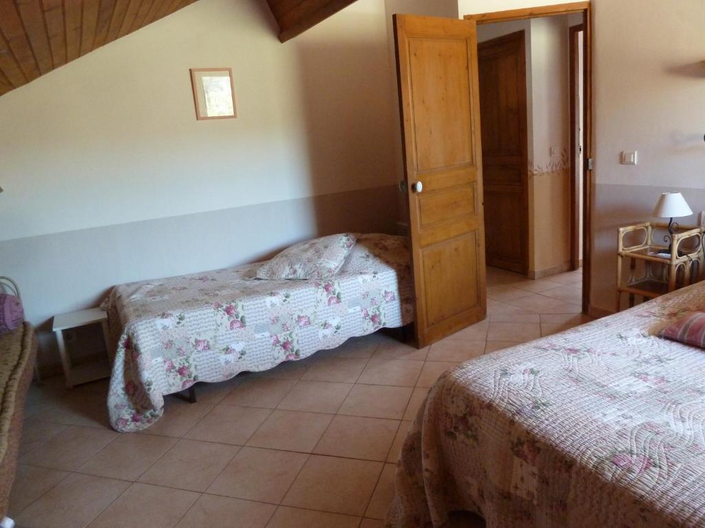 Bed and Breakfast Les Cigales à Saint-Andiol Extérieur photo