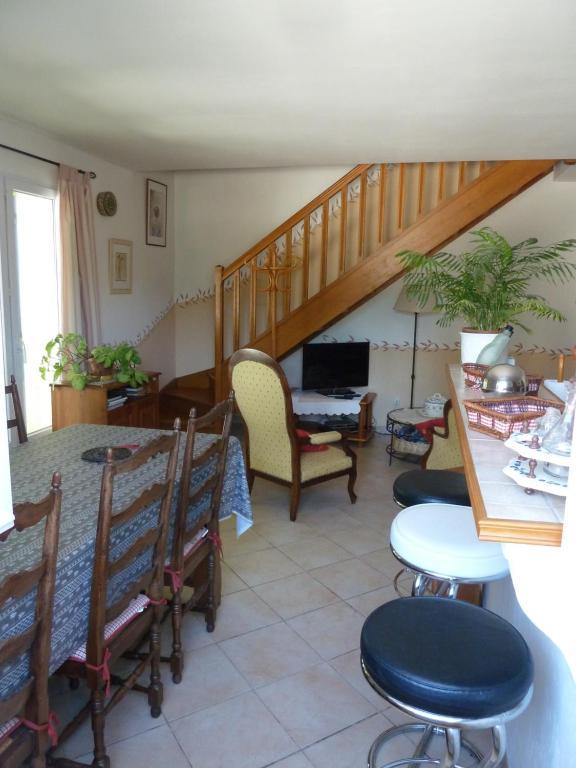 Bed and Breakfast Les Cigales à Saint-Andiol Extérieur photo